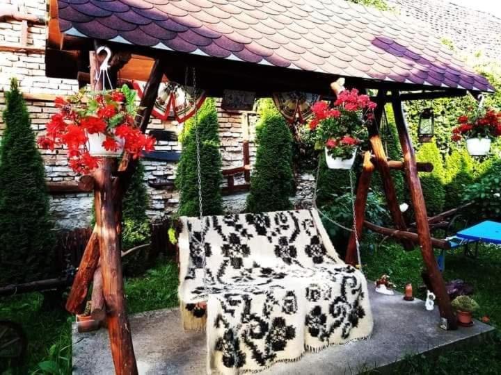 Casa Florilor Barcutアパートメント エクステリア 写真